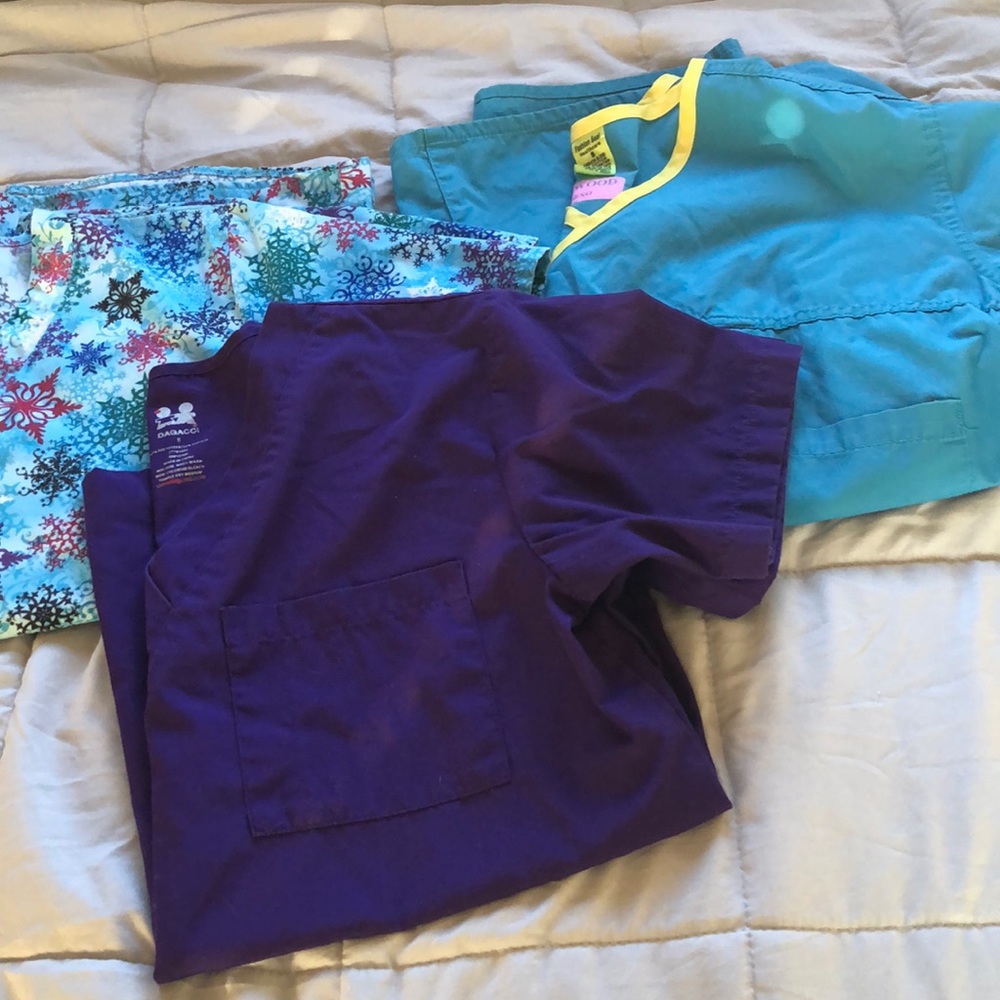 3 scrub tops size small
